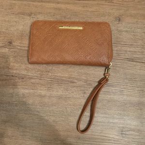 Steve Madden Wristlet